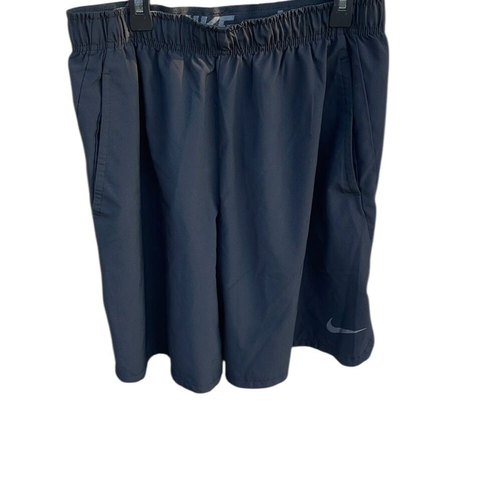 Nike Men's Black Athletic Shorts size large